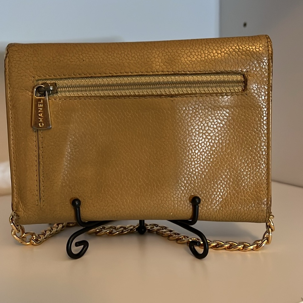 Chanel Timeless CC Caviar Leather Trifold Wallet, Rare - Picture 3 of 15